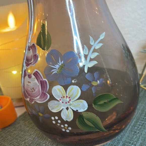 ๐ Hand Painted Lilac Glass Vase ๐ - Picture 15 of 16